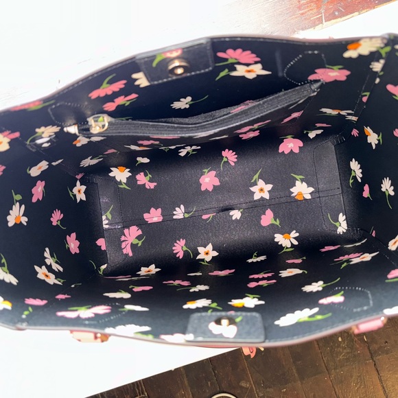 NWT kate spade tote - Picture 3 of 4